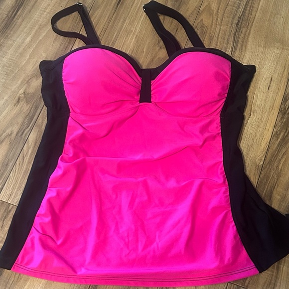 Talisea Pink & Black Swim Tankini Top - Ruched Bust Detail - Size M - Picture 1 of 8